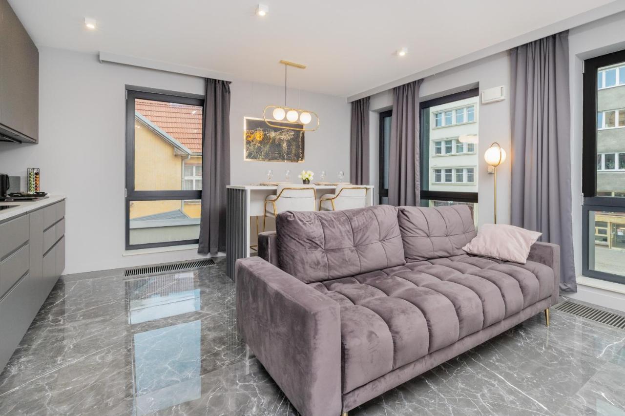 Luxurious Apartment With Two Bedrooms And Parking In Gdynia By Noclegi Renters Exterior photo